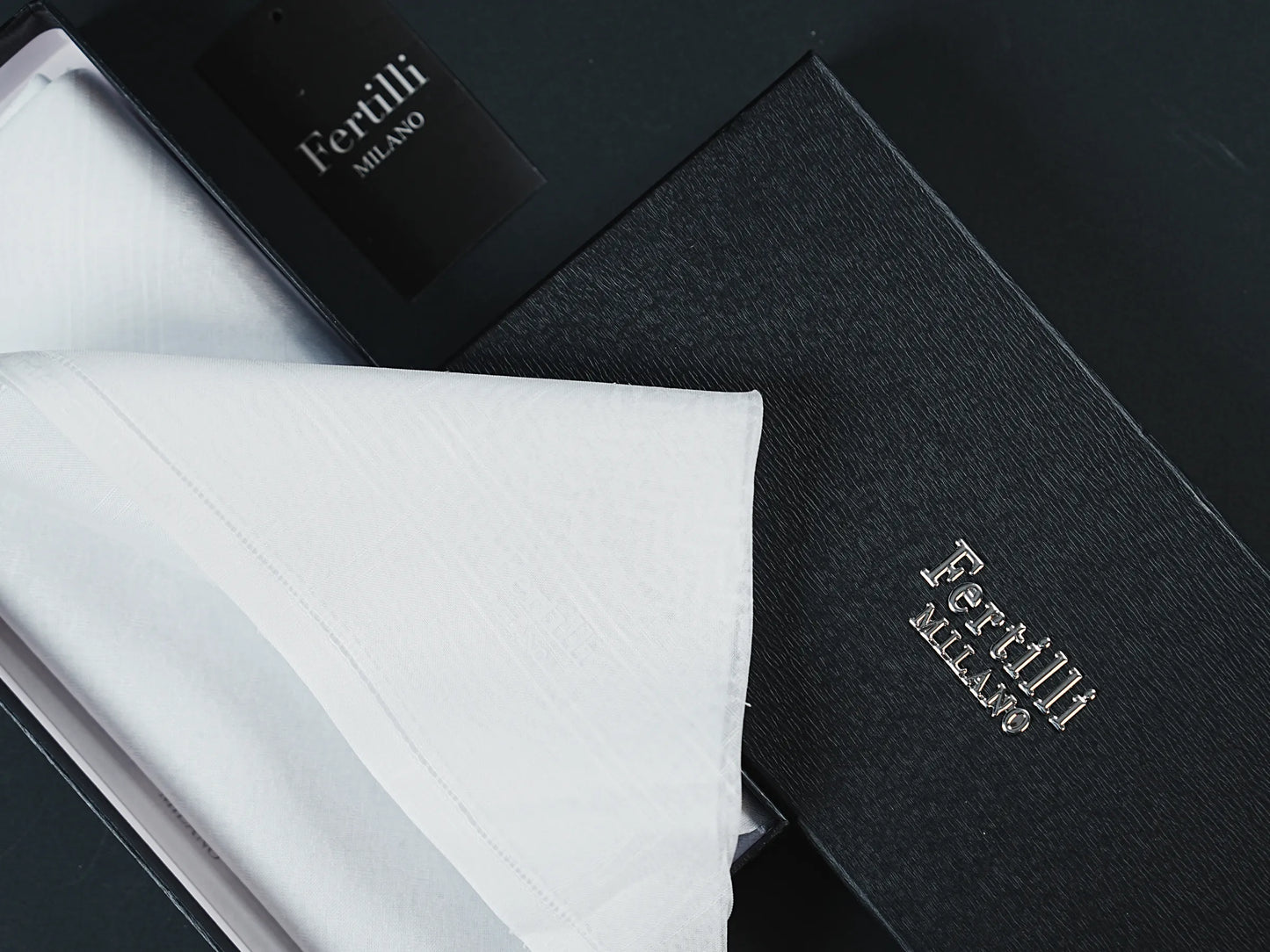 Ferrilli Milano Premium White Ghutra – Luxury Arabic Headwear for Modern Gentlemen