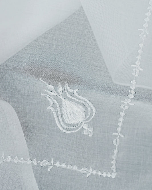 Al Hosn White Ghutra – Premium Japanese Fabric for Emirati Gentlemen