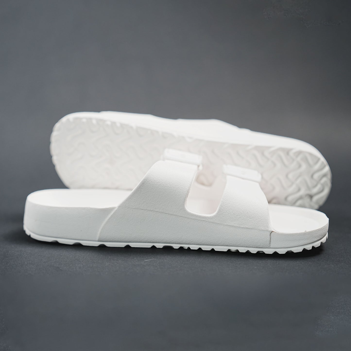 Islamic sandals for men – white Hajj slippers with anti-slip sole and water-resistant material