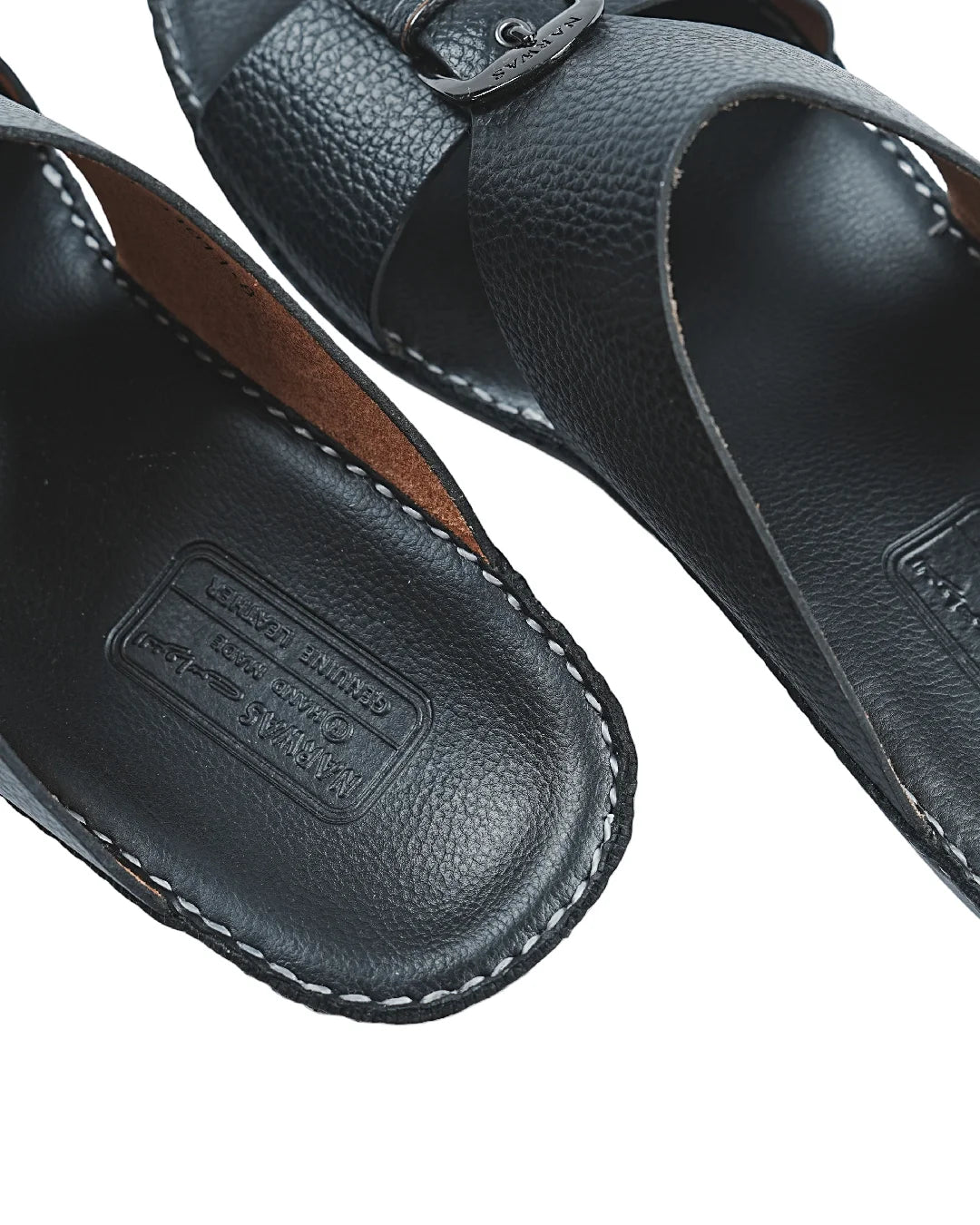 sandals-in-uae
