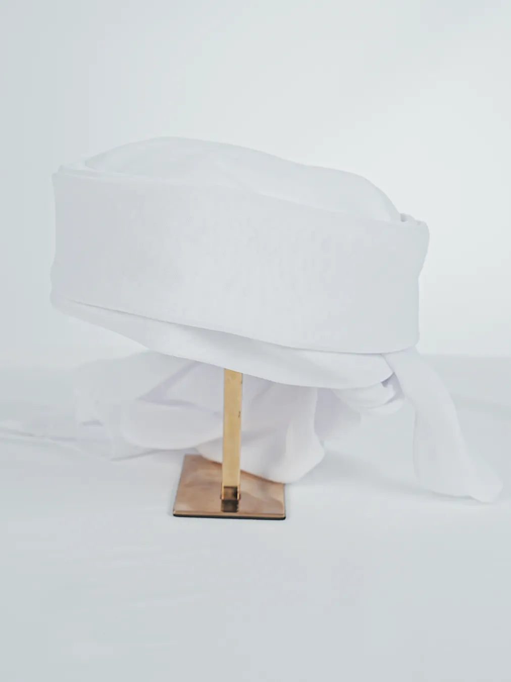 PERFECTLY STYLED, READY TO WEAR - White Hamdaniya