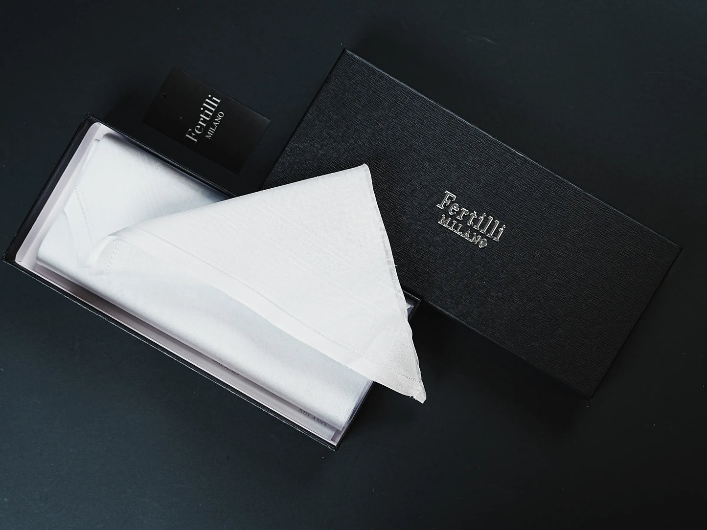 Ferrilli Milano Premium White Ghutra – Luxury Arabic Headwear for Modern Gentlemen