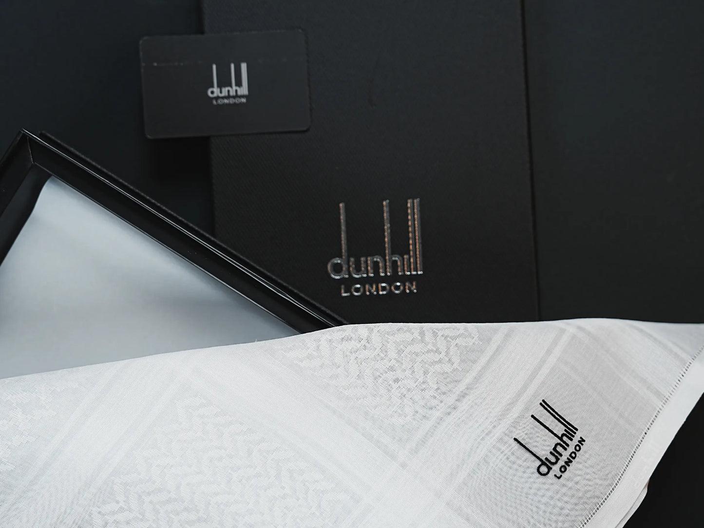 Dunhill London Premium White Ghutra – Luxury Arabic Headwear for Modern Gentlemen