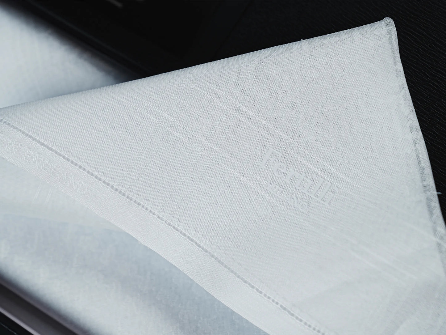 Ferrilli Milano Premium White Ghutra – Luxury Arabic Headwear for Modern Gentlemen