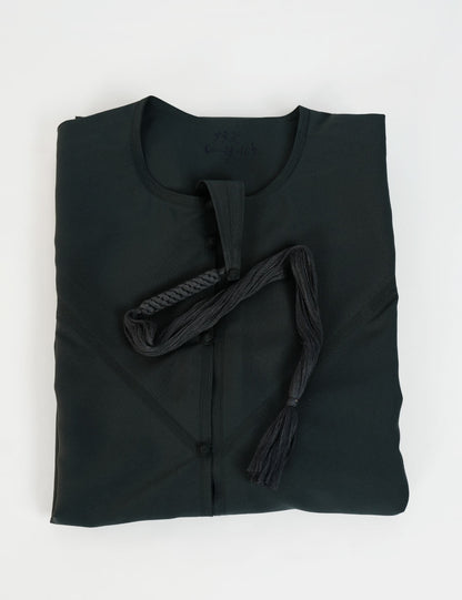 Black Kandura for Men – Emirati Style Thobe