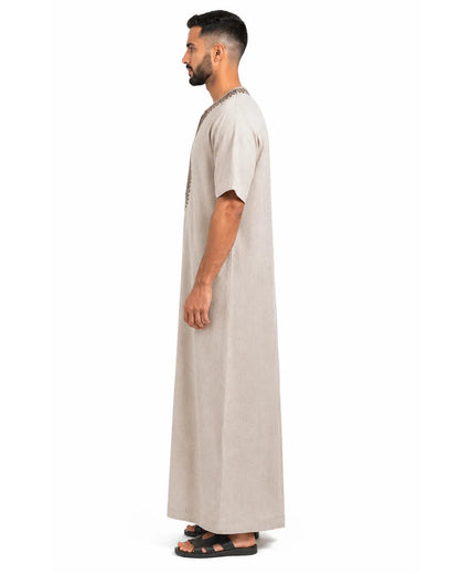 الخز للتحف المطرزة. أناقة لا مثيل لها.