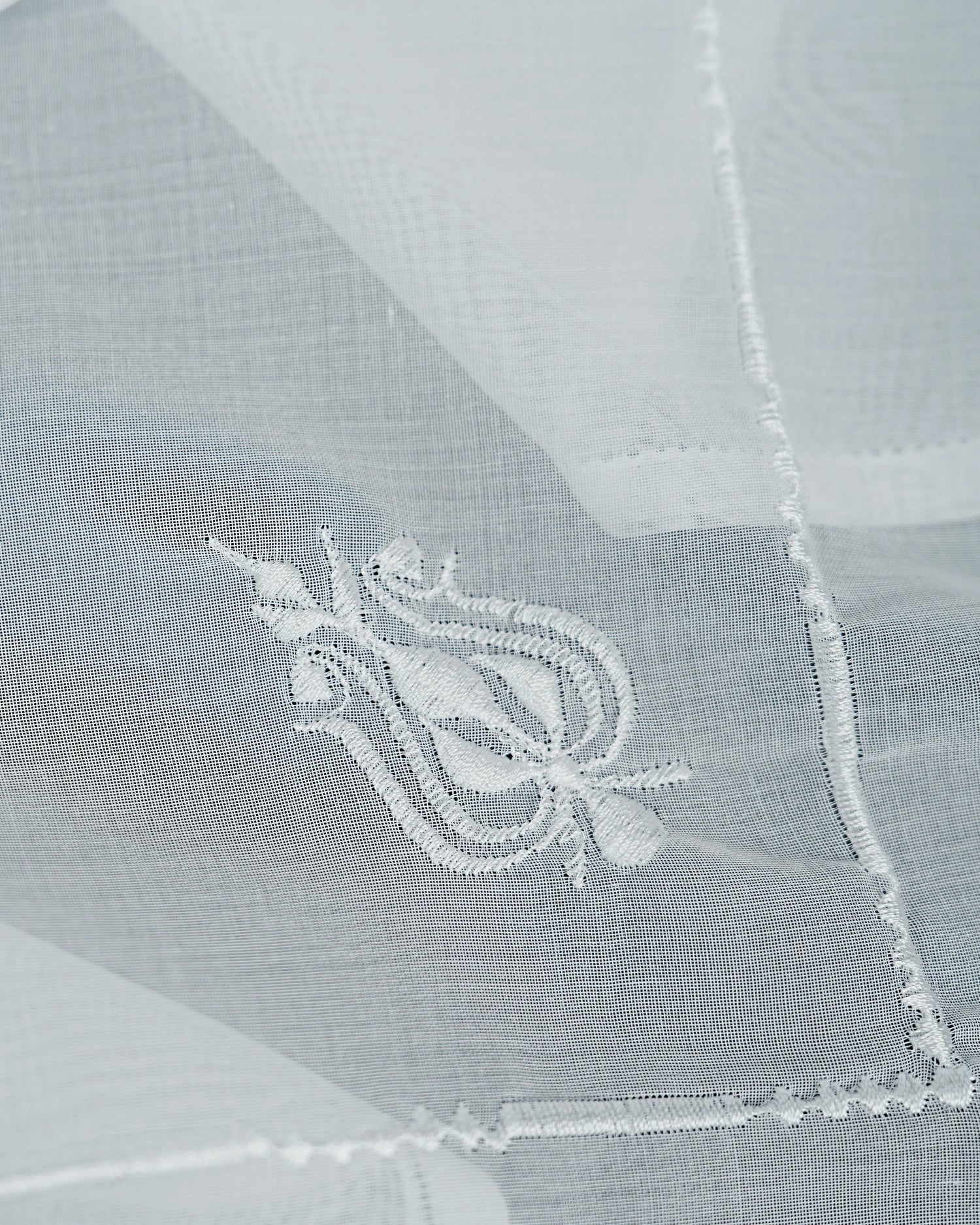 Al Hosn Made in Japan White Ghutra for Men – Premium Embroidered Emirati Headscarf&nbsp;