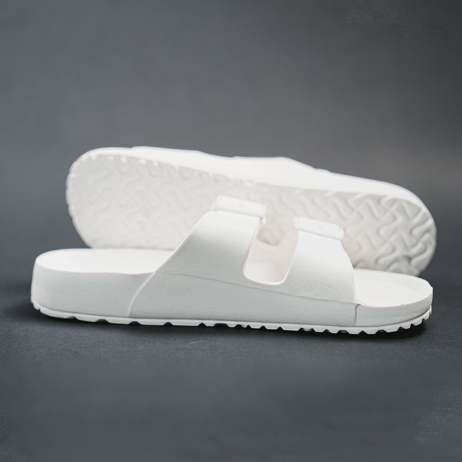 Islamic sandals for men – white Hajj slippers with anti-slip sole and water-resistant material