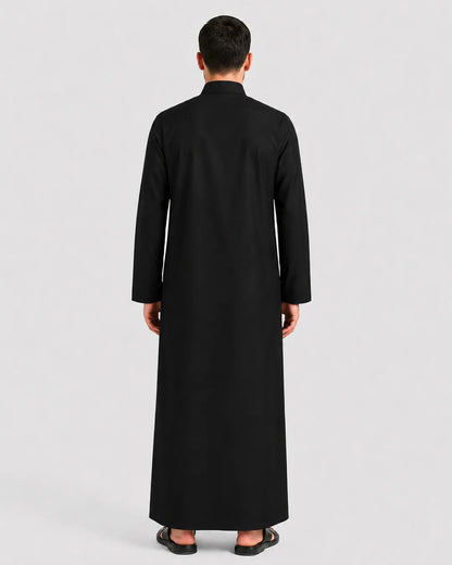 Modern Kuwaiti Kandura – Black with a Minimalist Finish