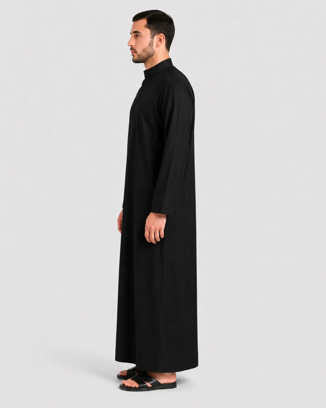 Modern Kuwaiti Kandura – Black with a Minimalist Finish