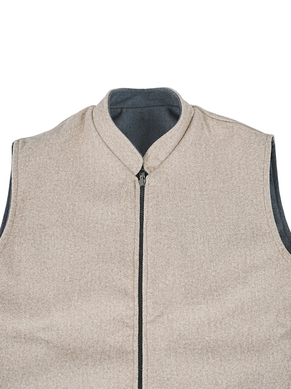 LEGANT BEIGE SLEEVELESS JACKET WITH ZIP
