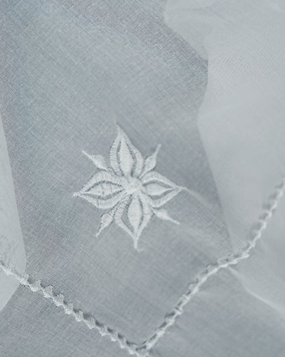 Classic White Embroidered Ghutra – Premium Arabic Headscarf for Men