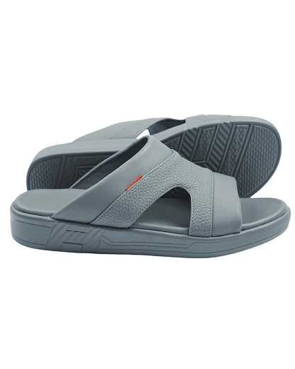 Model-wearing-Faroos-sandals