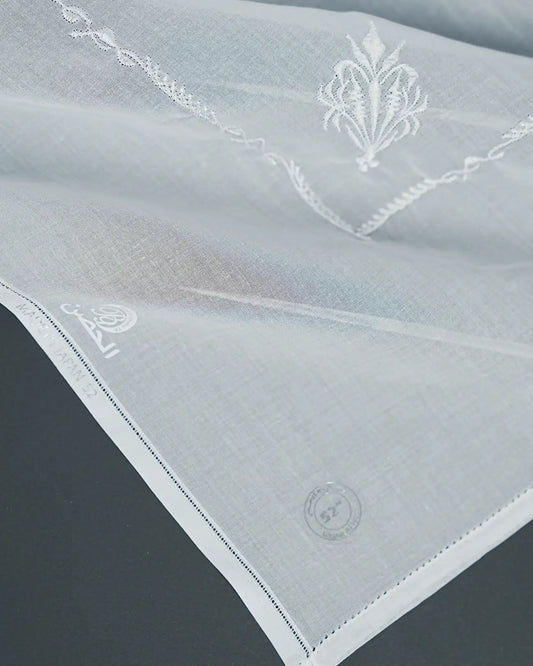 High-Quality White Ghutra – Premium Embroidered Arab Headscarf