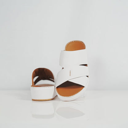 UOMO-CAVALIER-white-brown-color-design