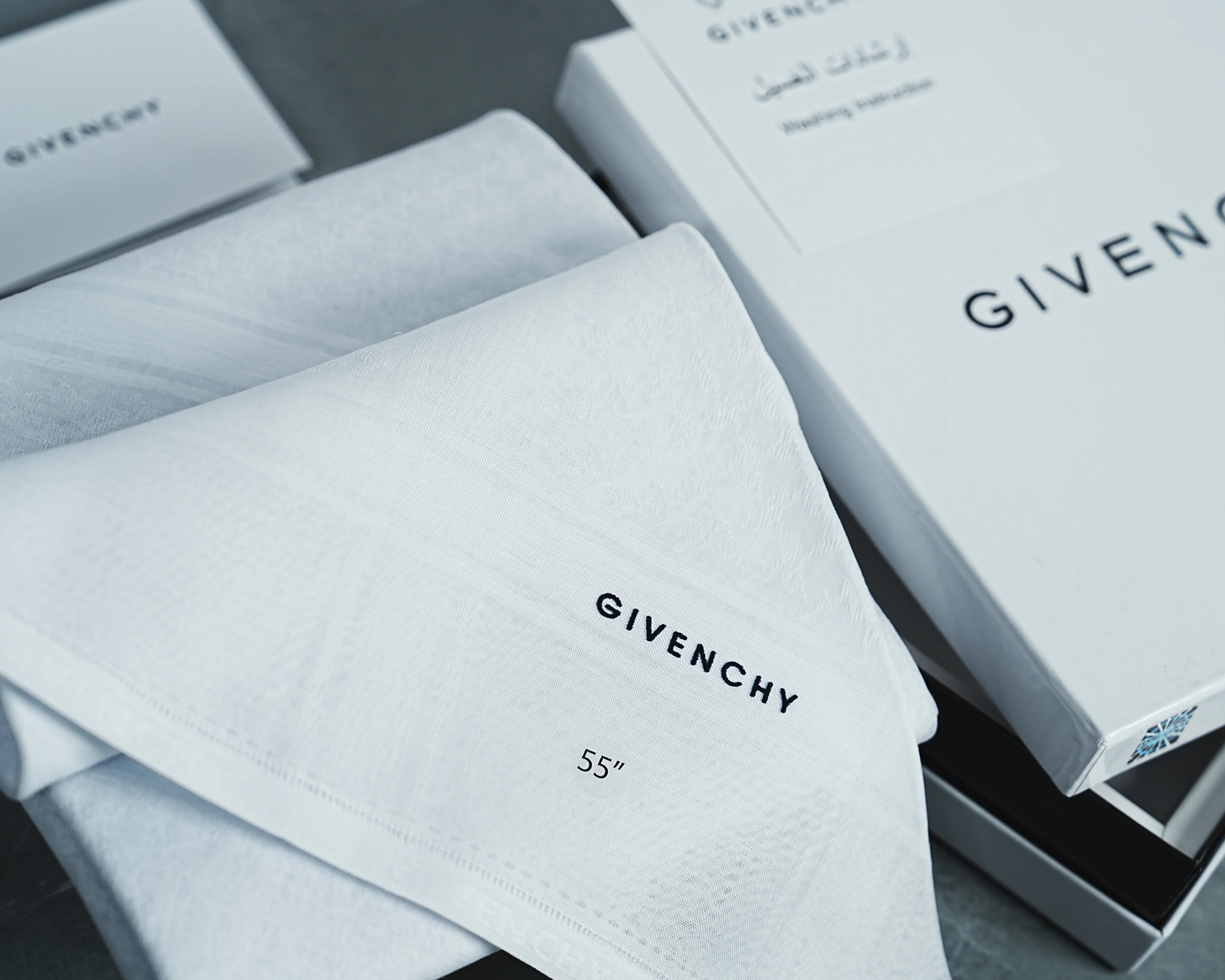 givenchy-shemagh-white-premium-uae